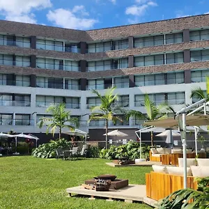 lagoon-rionegro.colombiamedellinhotels.com/